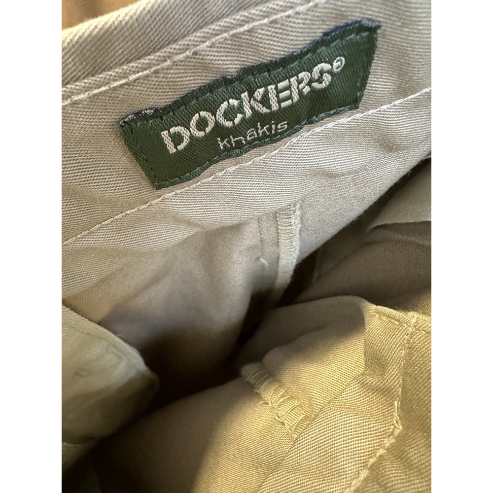 New Dockers Premium Khakis Work Pleated Relaxed Fit Pants Tan Men's 34 x 31 - Picture 5 of 13